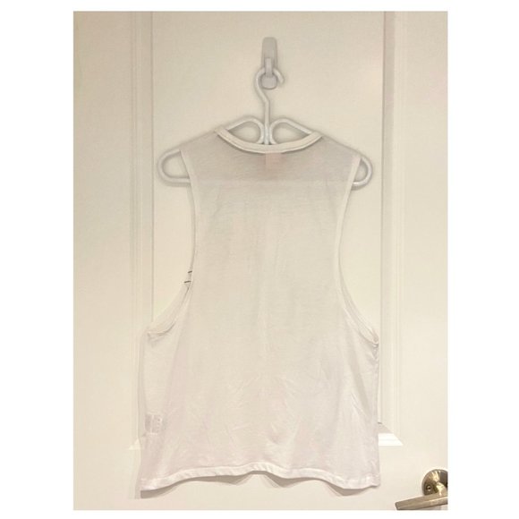 NIKE Muscle Tee - Picture 2 of 3